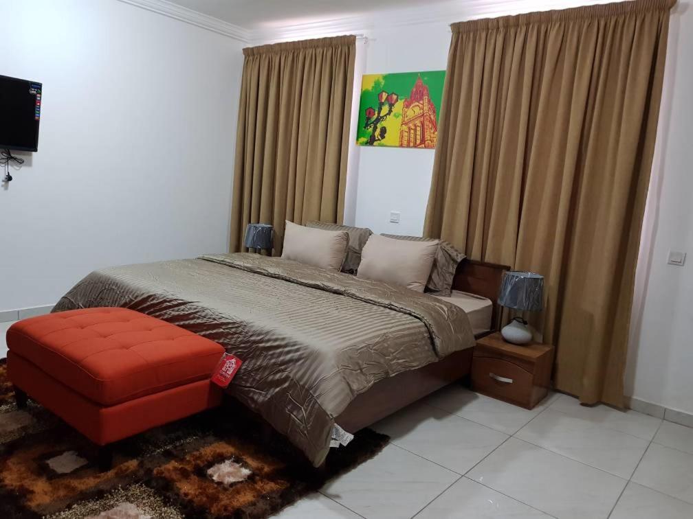 Bertha'S Court D-Plus Apartments Dzorwulu المظهر الخارجي الصورة
