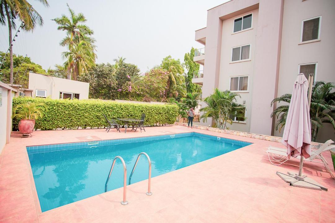 Bertha'S Court D-Plus Apartments Dzorwulu المظهر الخارجي الصورة