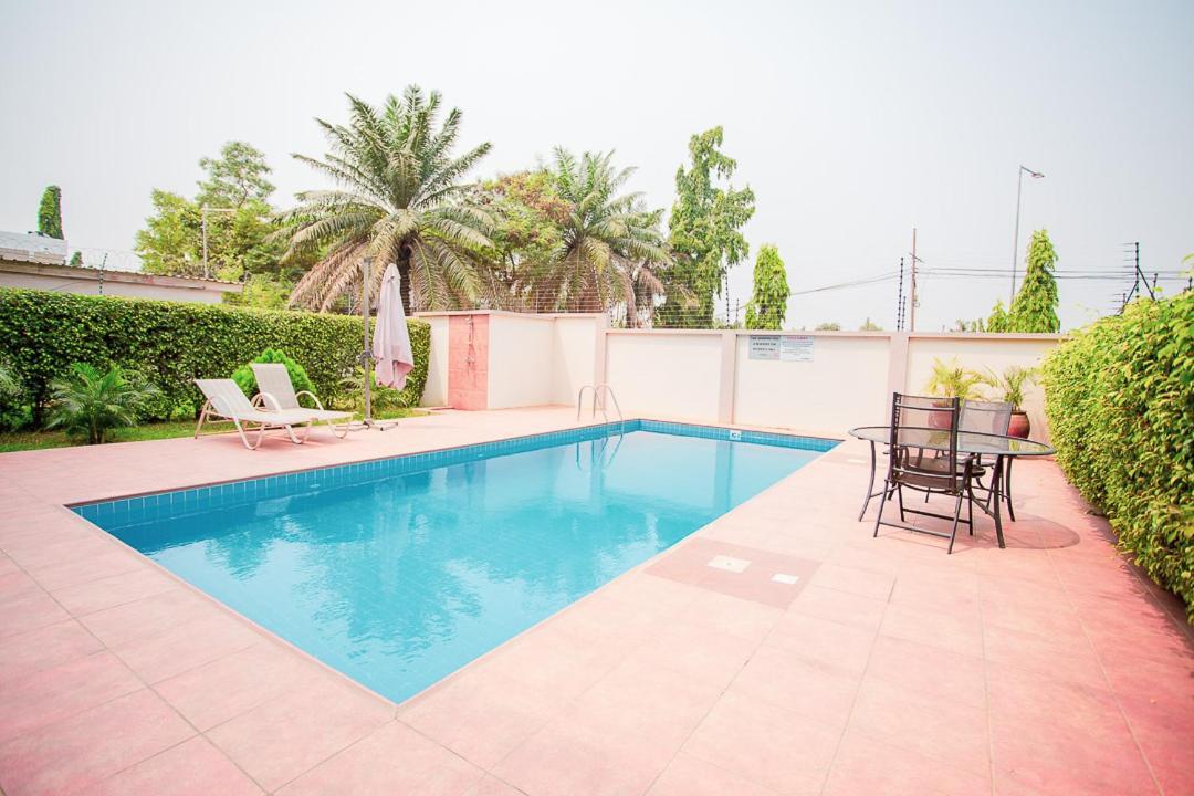 Bertha'S Court D-Plus Apartments Dzorwulu المظهر الخارجي الصورة