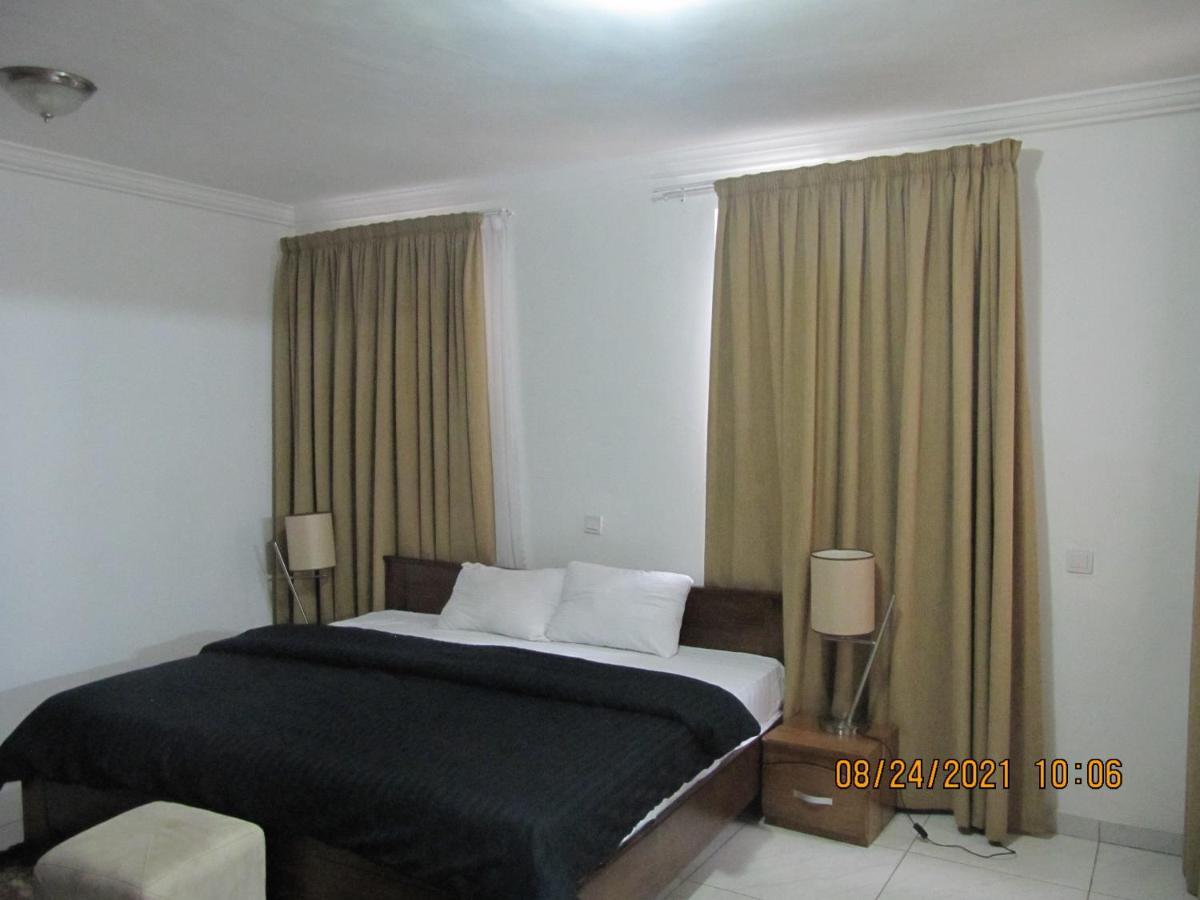 Bertha'S Court D-Plus Apartments Dzorwulu المظهر الخارجي الصورة