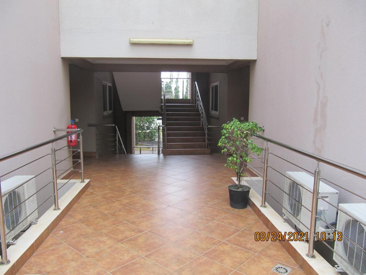 Bertha'S Court D-Plus Apartments Dzorwulu المظهر الخارجي الصورة