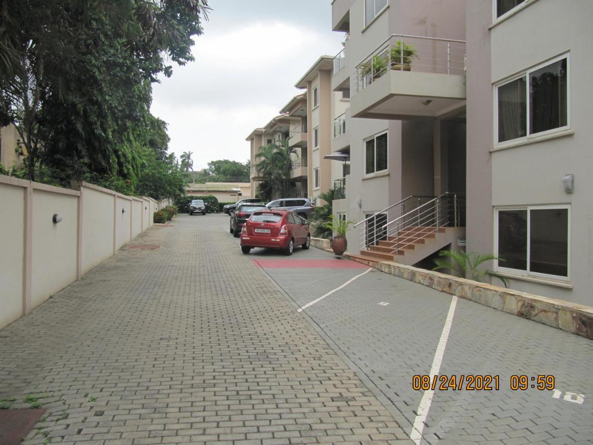 Bertha'S Court D-Plus Apartments Dzorwulu المظهر الخارجي الصورة