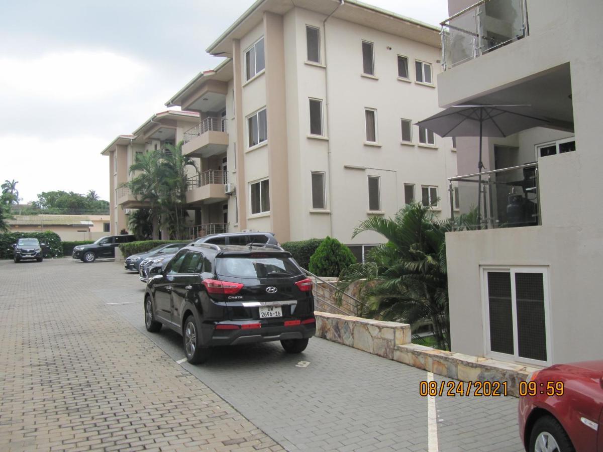 Bertha'S Court D-Plus Apartments Dzorwulu المظهر الخارجي الصورة