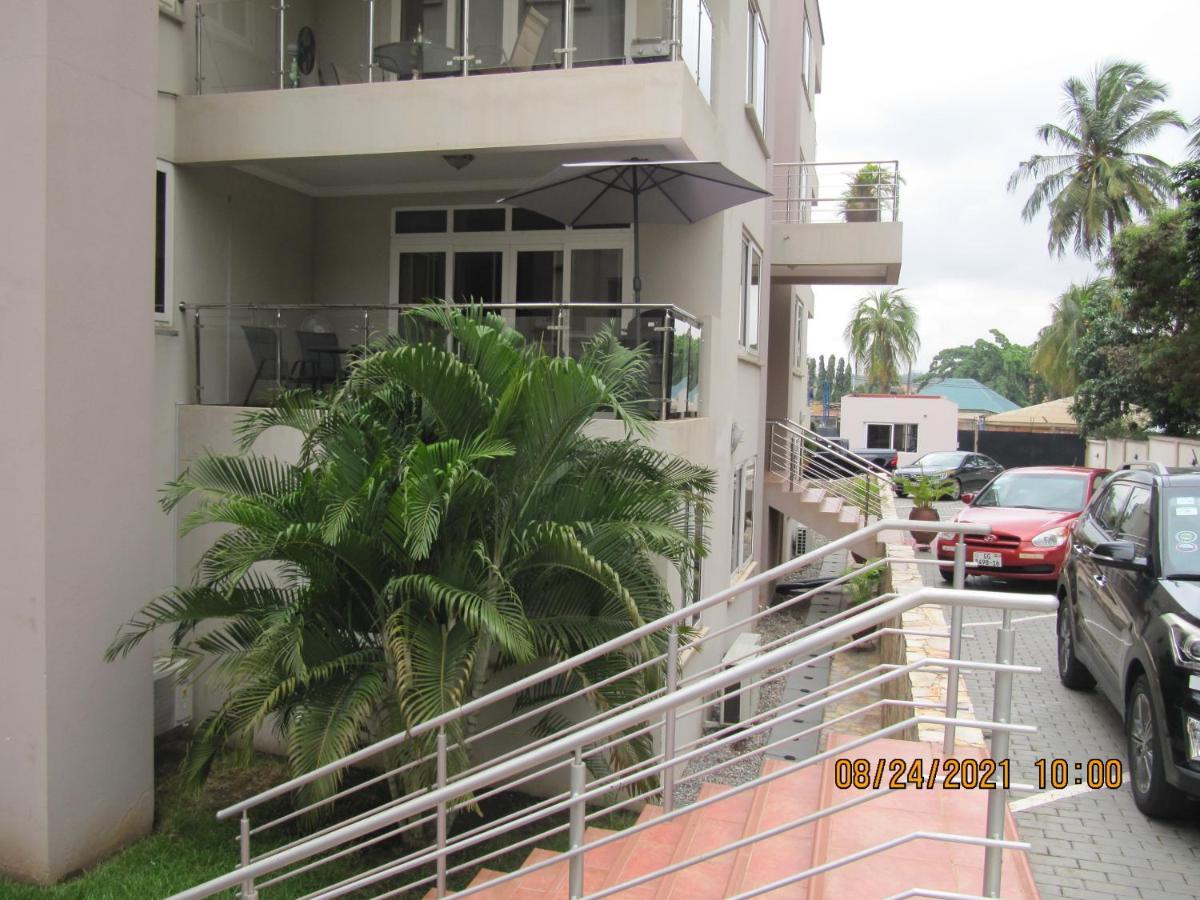 Bertha'S Court D-Plus Apartments Dzorwulu المظهر الخارجي الصورة