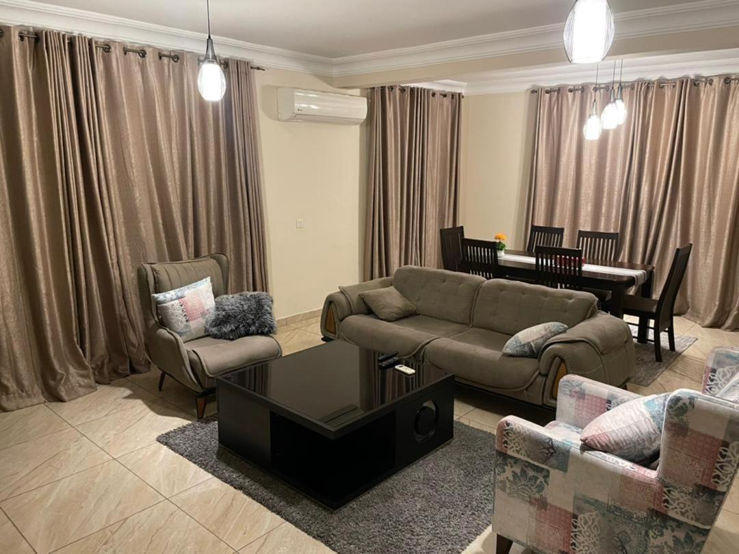Bertha'S Court D-Plus Apartments Dzorwulu المظهر الخارجي الصورة