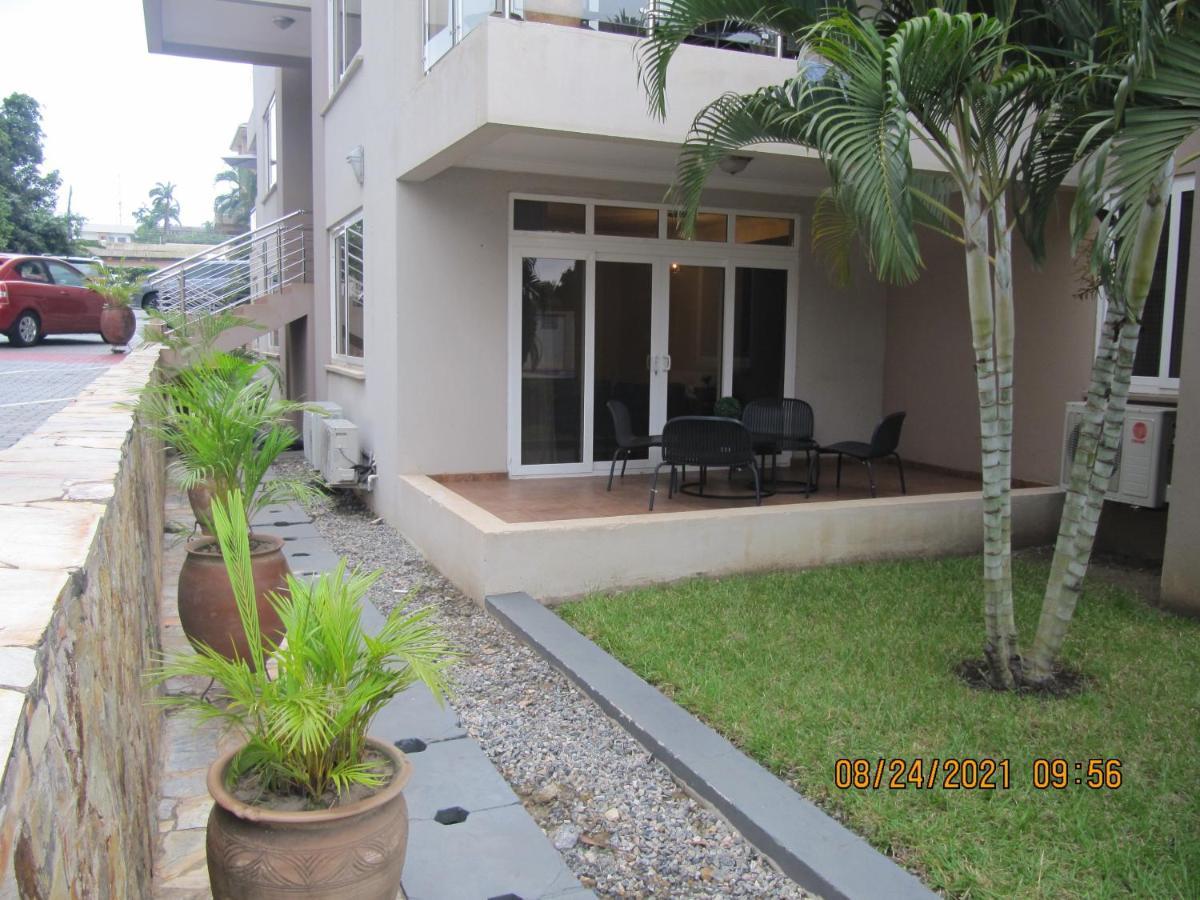 Bertha'S Court D-Plus Apartments Dzorwulu المظهر الخارجي الصورة